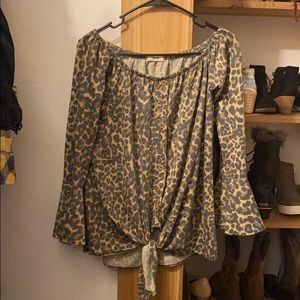Off the shoulder leopard top